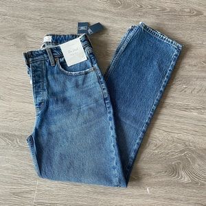 NWT A&F Curve Love Straight Leg Dad Jeans (Sz. 27)